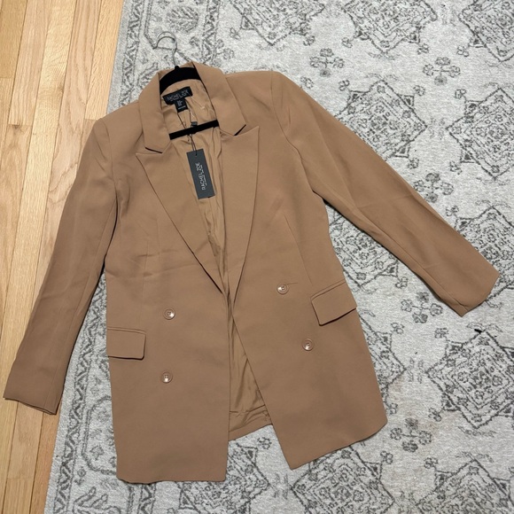 Rachel Zoe Jackets & Blazers - NWT Rachel Zoe Tan Double-Breasted Blazer